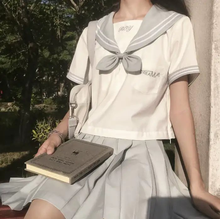 在我姐姐的婚纱里